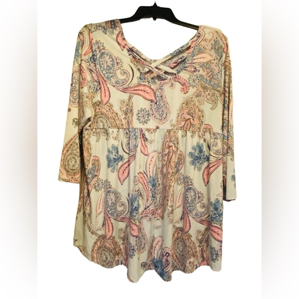 Bellamie Plus 2XL Women’s 3/4 sleeves pull over shirt - Picture 2 of 2